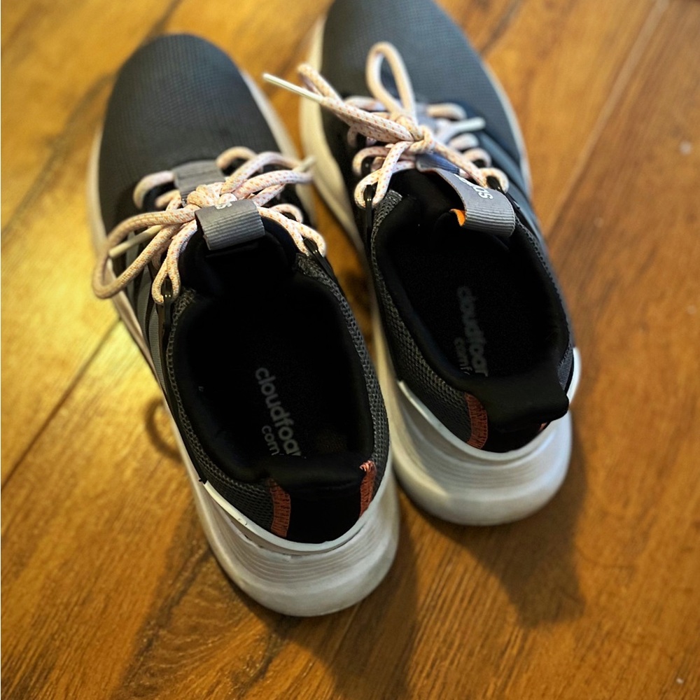 Women’s Adidas cloud foam
